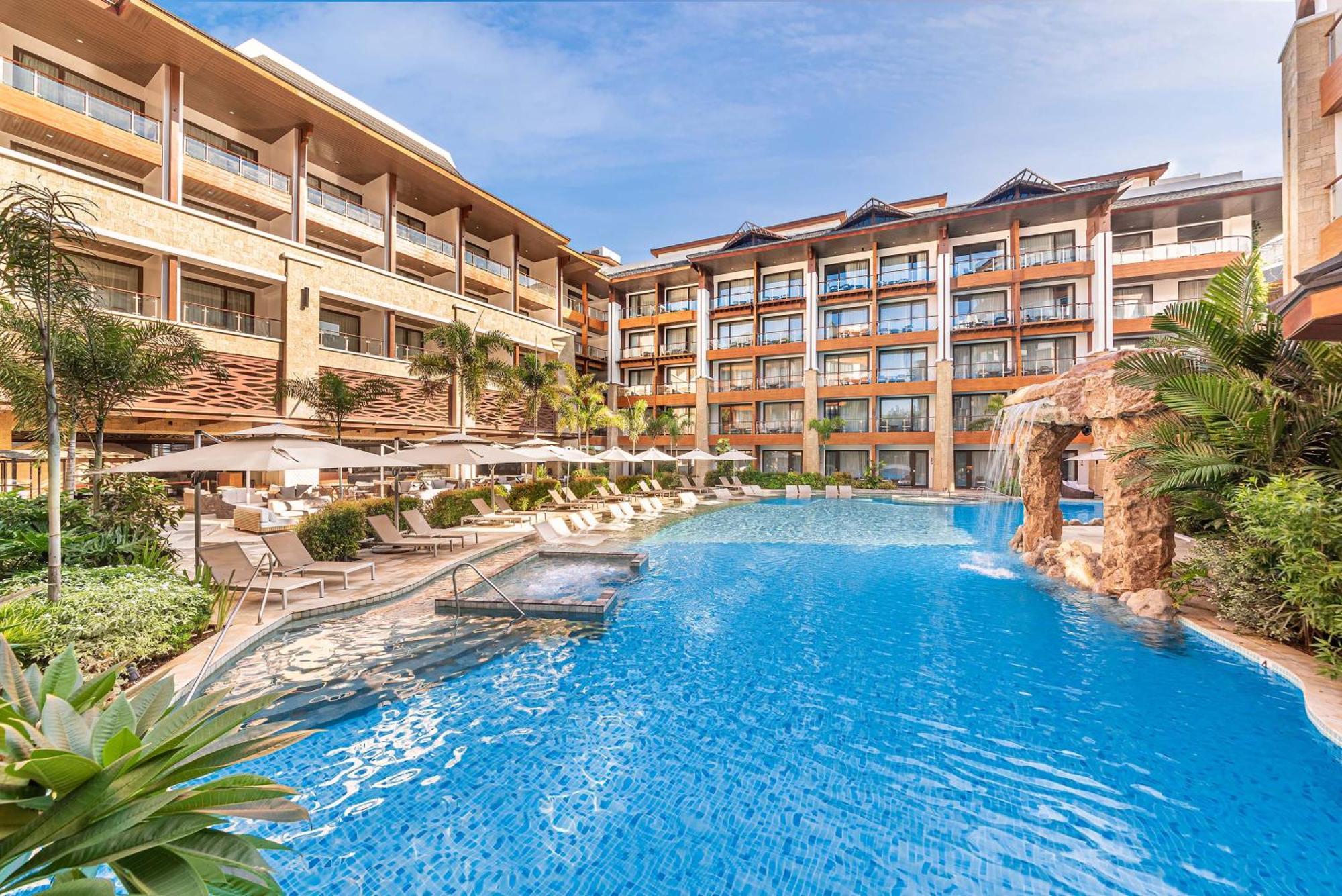 Mandarin Bay Resort And Spa Balabag  Esterno foto